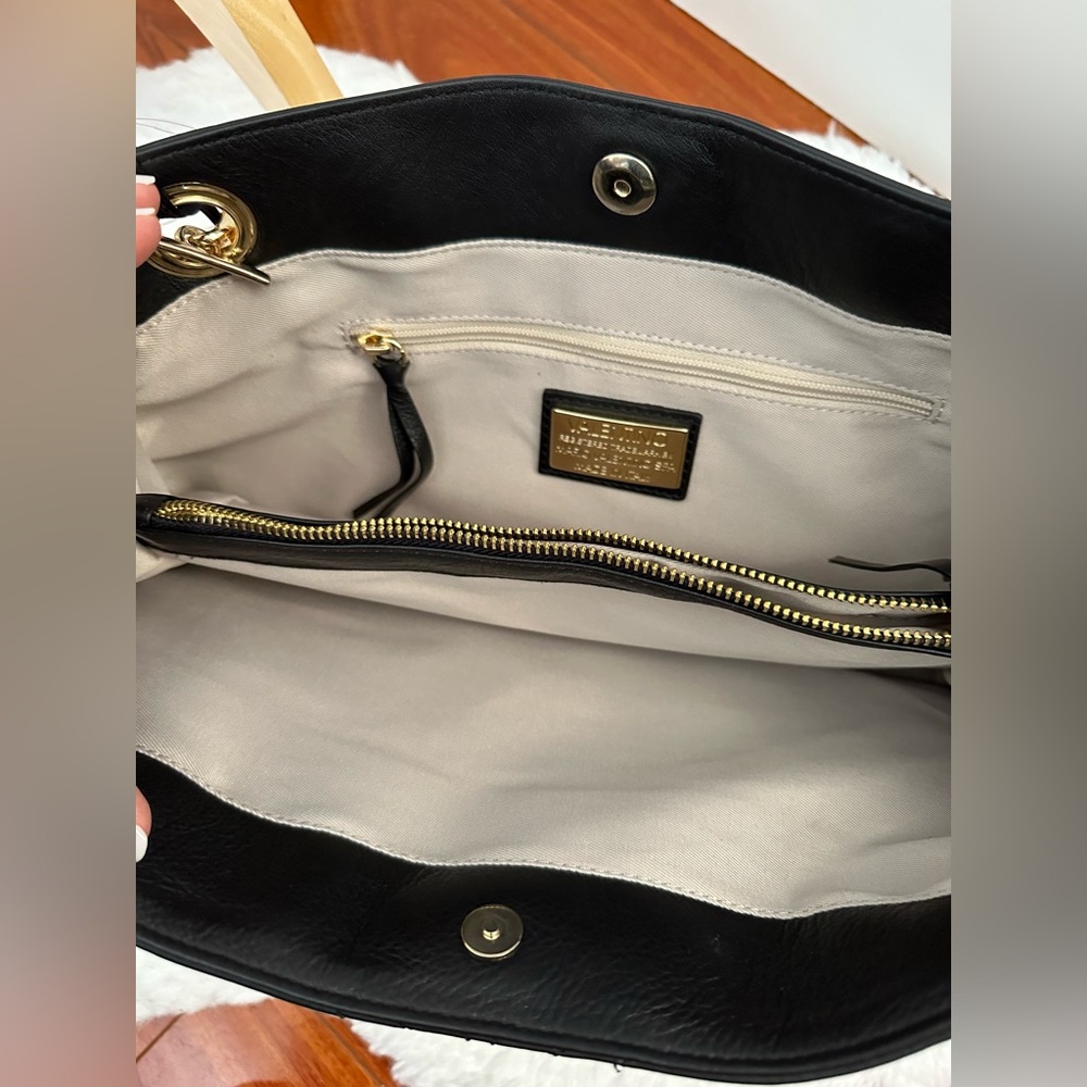 🖤NWT VALENTINO Luisa Magnus Signature LEATHER BLACK PURSE w GOLD CHAIN🖤 - Picture 7 of 16